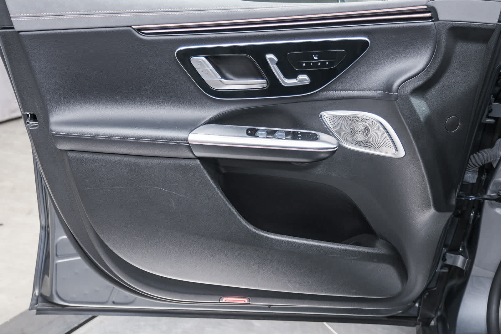 Certified 2023 Mercedes-Benz EQE 350+ SUV image 27