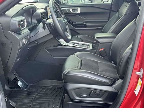 Used 2022 Ford Explorer ST image 13