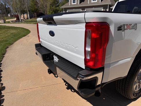 Used 2023 Ford F250 XLT image 40