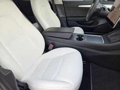 Used 2021 Tesla Model 3 Performance image 14