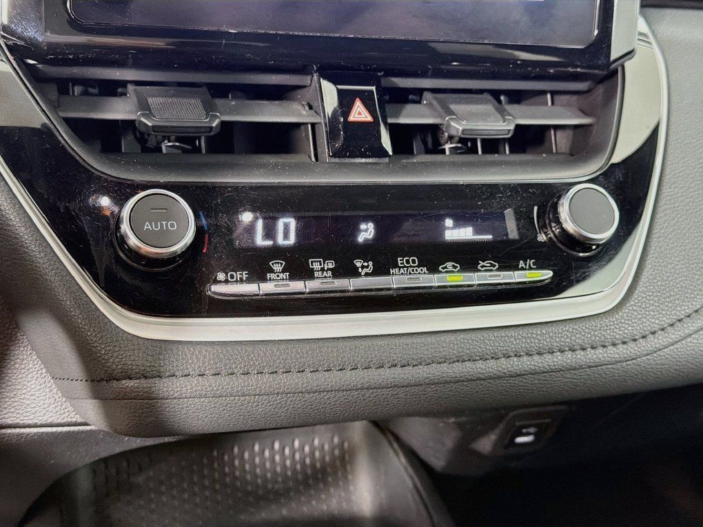 Used 2023 Toyota Corolla SE FWD image 20