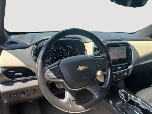 Used 2022 Chevrolet Traverse Premier AWD/4WD image 10