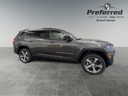New 2026 Jeep Grand Cherokee L Limited AWD/4WD image 9
