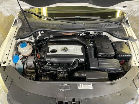 Used 2010 Volkswagen CC Sport image 27