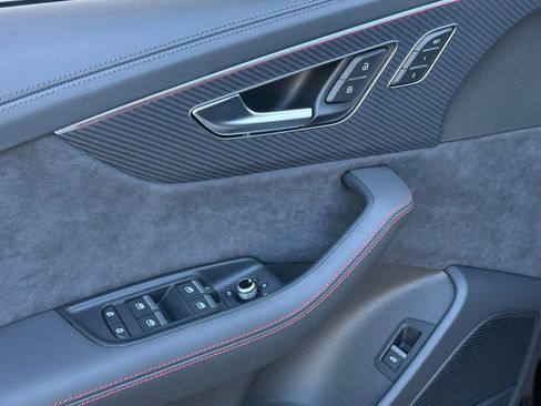 New 2026 Audi SQ7 Prestige image 19