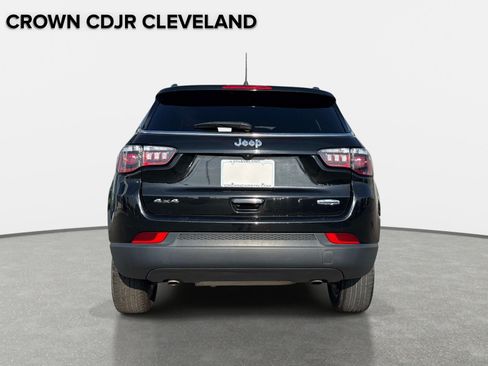 Used 2024 Jeep Compass Latitude AWD/4WD image 7