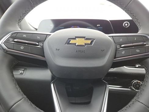 New 2026 Chevrolet Equinox LT FWD image 33