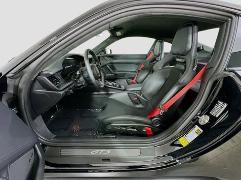 Certified 2026 Porsche 911 Targa 4 RWD image 5