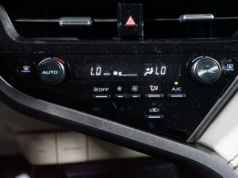 Certified 2022 Toyota Camry LE image 19