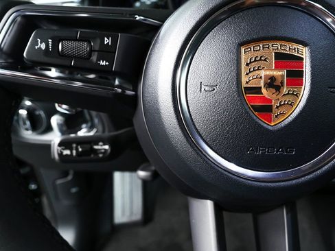 Used 2026 Porsche Macan AWD/4WD image 10