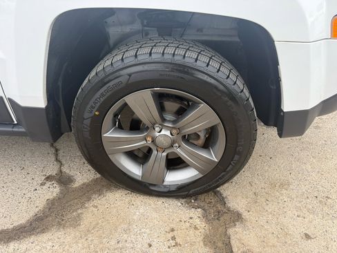 Used 2017 Jeep Patriot Sport image 9