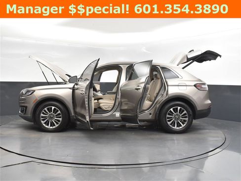 Used 2020 Lincoln Nautilus FWD w/ Equipment Group 101A image 45