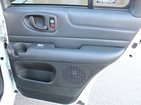 Used 1999 Chevrolet Blazer LT image 26