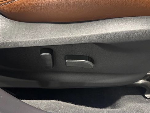 Used 2019 Subaru Forester Touring AWD/4WD image 28