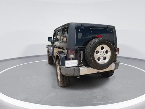 Used 2014 Jeep Wrangler Unlimited Sahara w/ Connectivity Group AWD/4WD image 7