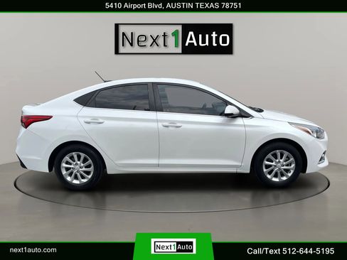 Used 2019 Hyundai Accent SEL FWD image 2
