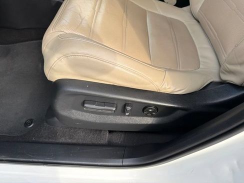 Used 2017 Honda CR-V Touring image 16