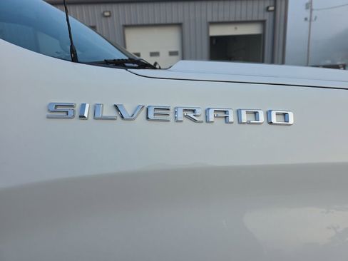 Used 2021 Chevrolet Silverado 1500 LT AWD/4WD image 9