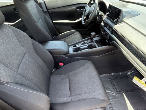 Certified 2024 Honda Accord LX image 9