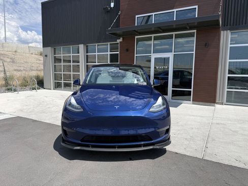 Used 2020 Tesla Model Y Long Range AWD/4WD image 3
