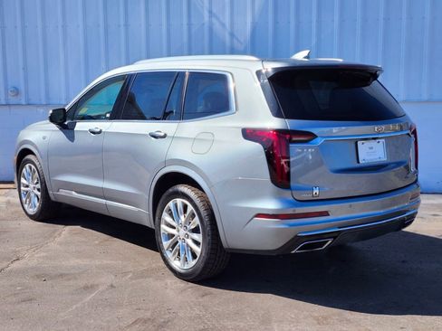 Certified 2024 Cadillac XT6 Premium Luxury AWD/4WD image 3