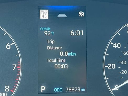 Used 2024 Toyota Corolla LE FWD image 31