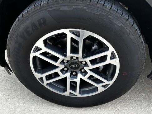 Used 2025 Ford Expedition Max Active image 28