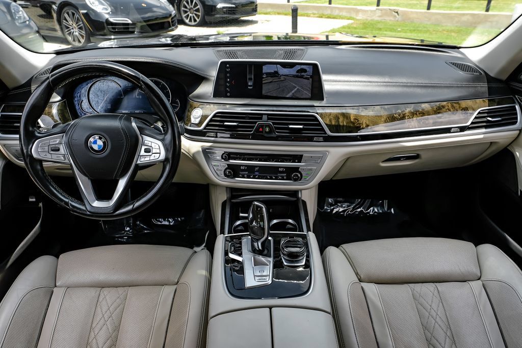 Used 2018 BMW 740i RWD image 12