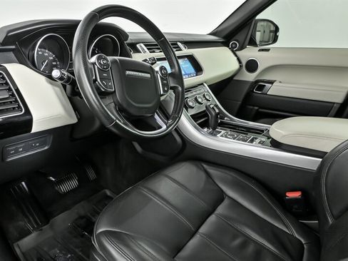 Used 2017 Land Rover Range Rover Sport HSE image 17