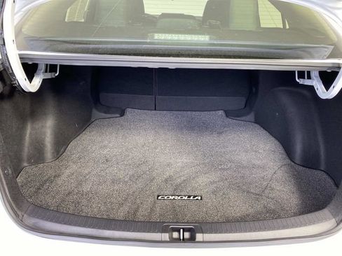 Used 2023 Toyota Corolla LE w/ Carpet Mat Package (TMS) FWD image 8