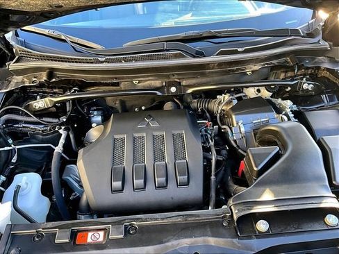 Used 2024 Mitsubishi Eclipse Cross SE image 10