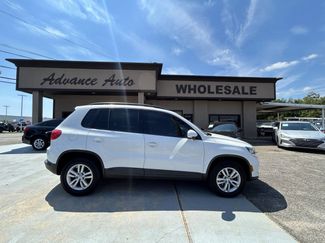 Used 2017 Volkswagen Tiguan S image 1