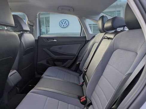 New 2026 Volkswagen Jetta SE FWD image 13