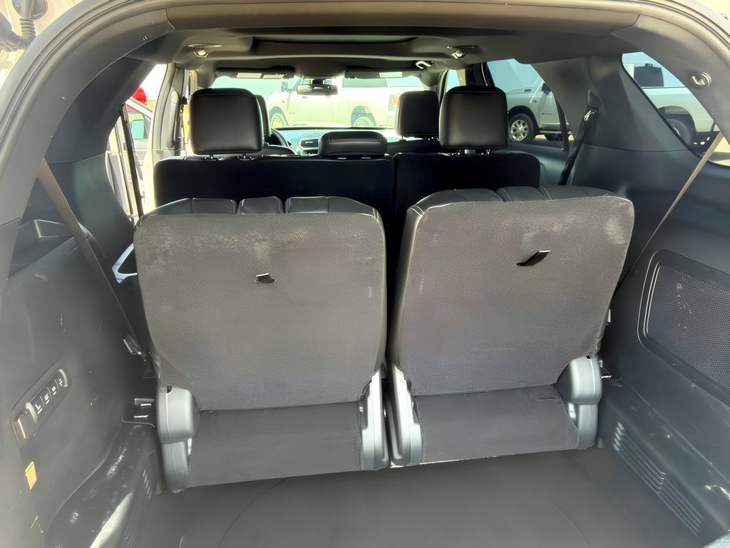 Used 2018 Ford Explorer Limited w/ Equipment Group 301A FWD image 13