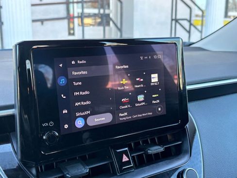 Used 2025 Toyota Corolla LE image 20