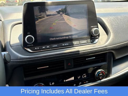 Used 2025 Nissan Rogue SV AWD/4WD image 10
