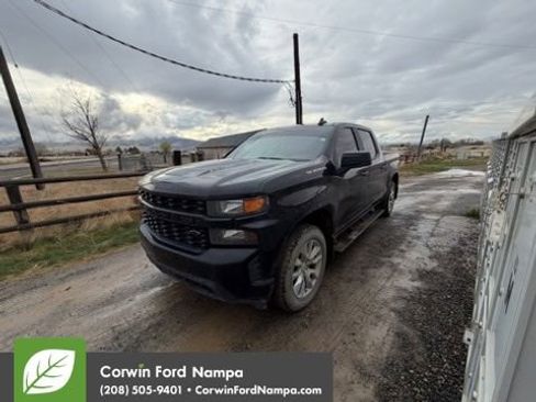 Used 2021 Chevrolet Silverado 1500 Custom image 1