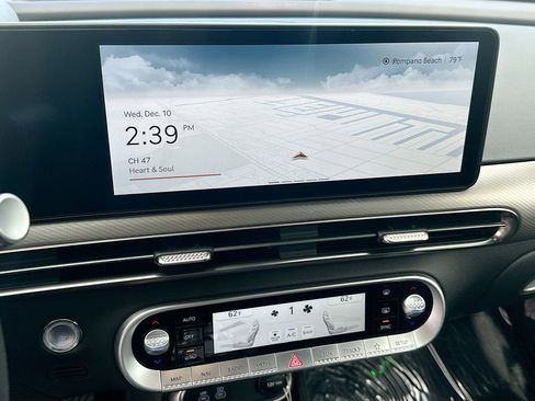 Used 2025 Genesis GV60 RWD image 13