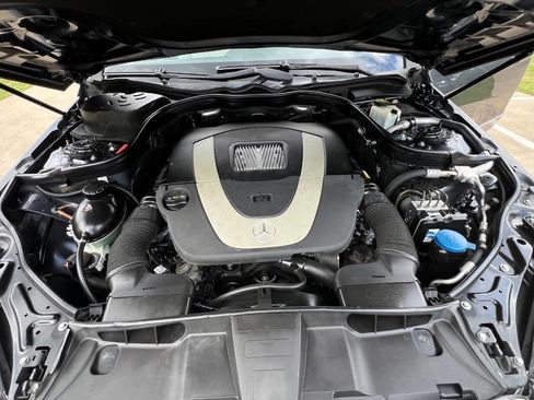 Used 2010 Mercedes-Benz E 350 Sedan image 37