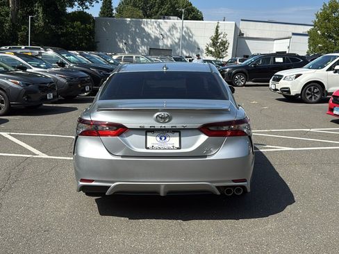 Used 2021 Toyota Camry SE w/ Cold Weather Package AWD/4WD image 6