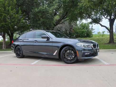 Used 2018 BMW 530i xDrive AWD/4WD image 1