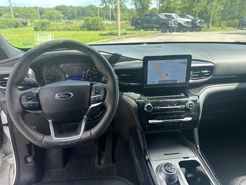 Used 2022 Ford Explorer ST-Line w/ Class IV Trailer Tow Package RWD image 12