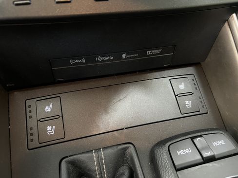 Used 2016 Lexus IS 200t RWD image 19