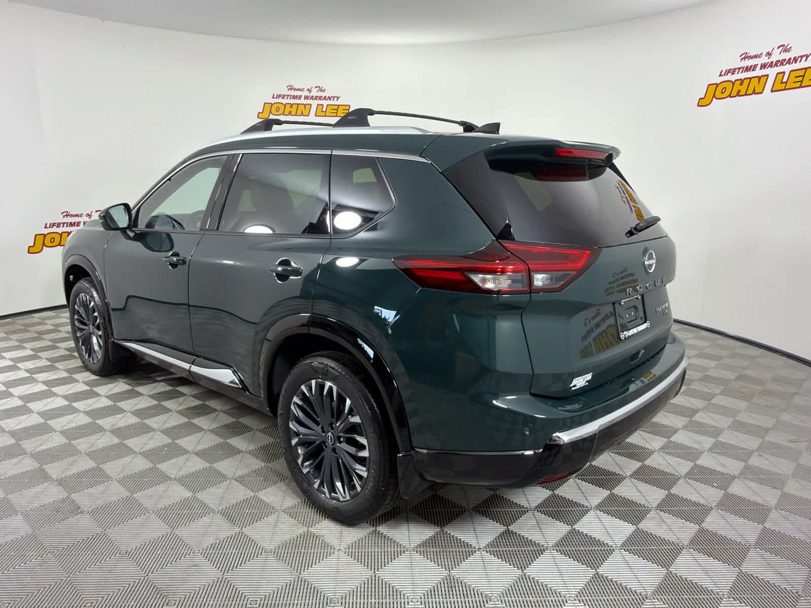 New 2026 Nissan Rogue Platinum AWD/4WD image 3