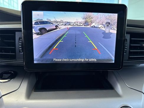 Used 2024 Ford Explorer XLT image 26