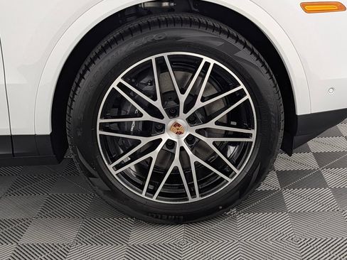 New 2026 Porsche Cayenne Coupe AWD/4WD image 14