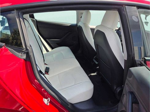 Used 2022 Tesla Model 3 Long Range AWD/4WD image 17