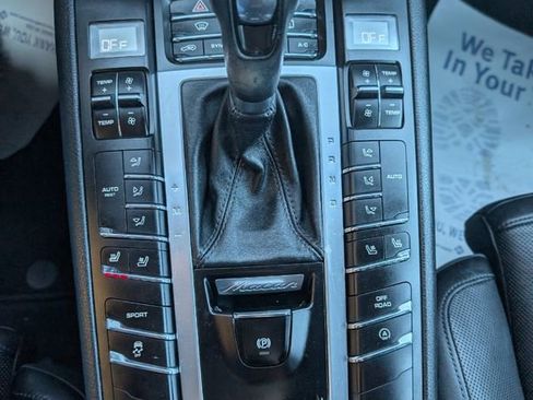 Used 2016 Porsche Macan S image 19