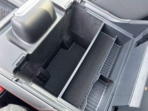 Used 2025 Ford Expedition Active image 22