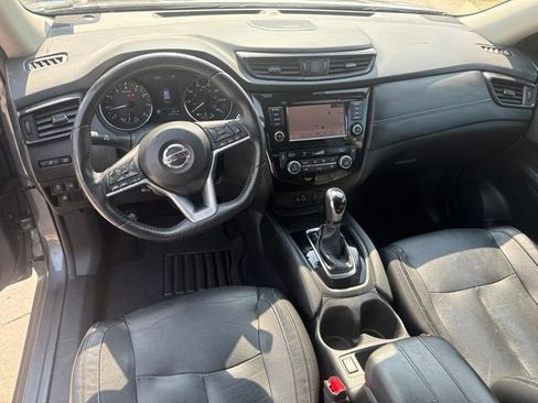 Used 2018 Nissan Rogue SL w/ Premium Package FWD image 15